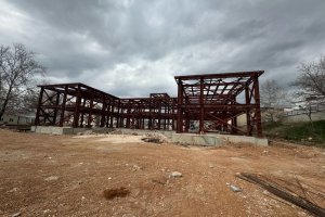 deprem-bolgelerinde-35-adet-8-cesitli-derslik-sayilarinda-prefabrik-egitim-yapilari-yapim-i-si