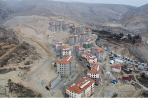 malatya-i-li-darende-i-lcesi-hacidervis-mahallesi-339-adet-konut-3-kd-i-nsaati-i-le-altyapi-ve-cevre-duzenlemesi-i-si